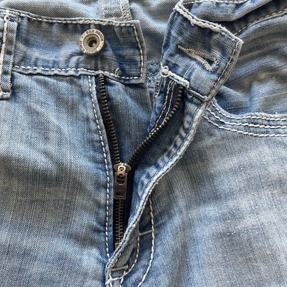 BKE Men's 30R Jake Straight Jeans Faded Light Blue Denim Stretch White Stitch - Picture 4 of 15